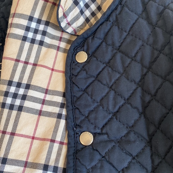 Burberry quilted button front jacket - Picture 8 of 9